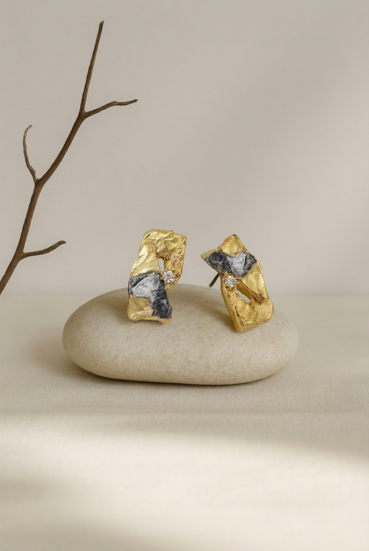 Stone Earrings No.I Gold